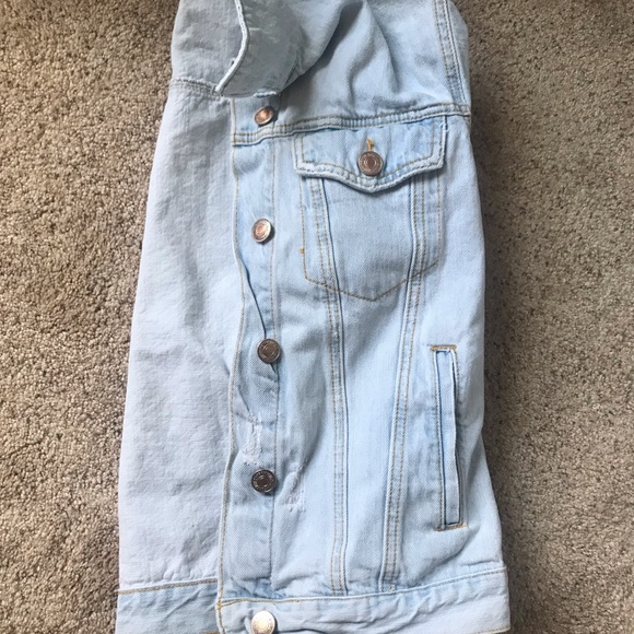 Jean jacket - Picture 2 of 3